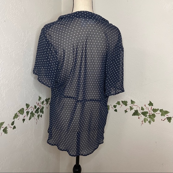 Jaclyn Smith 1X top - Picture 10 of 13